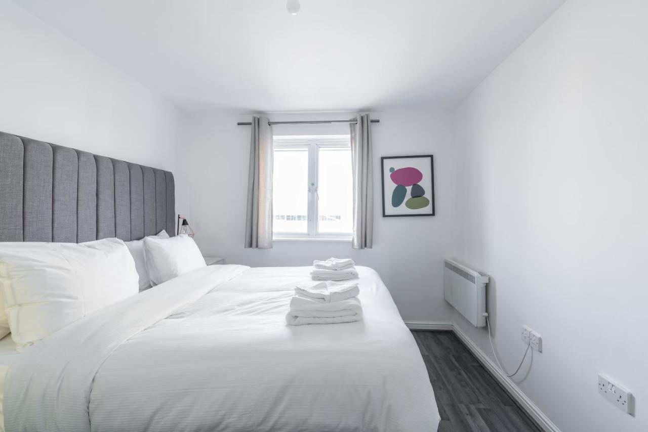 Suites By Rehoboth - Abbey Wood Station - London Zone 4 Luaran gambar